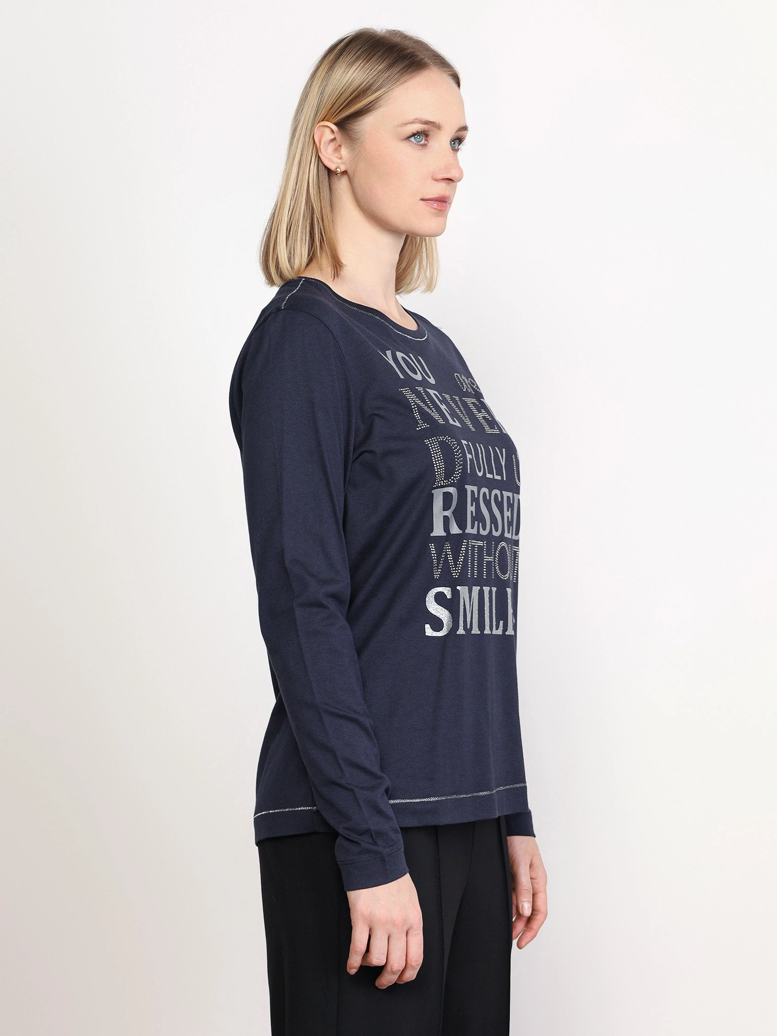 Футболка темно-синего цвета со стразами из смесового хлопка